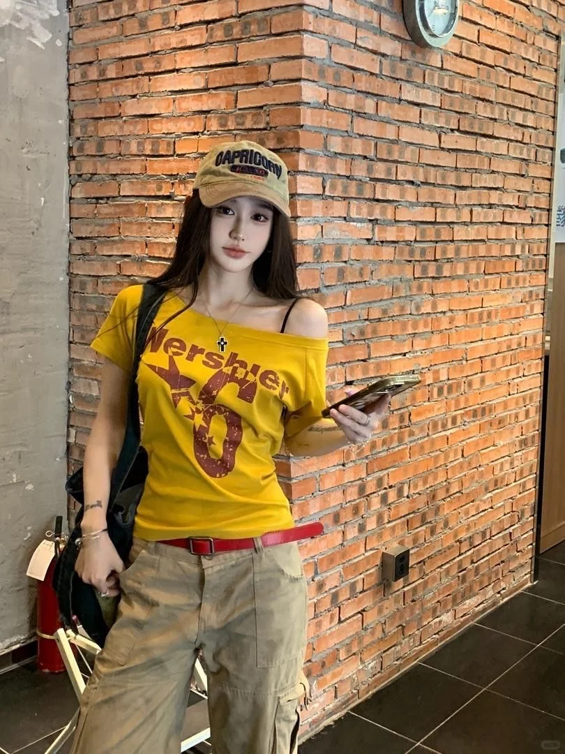 黄色斜肩上衣~显瘦又显白的穿搭~