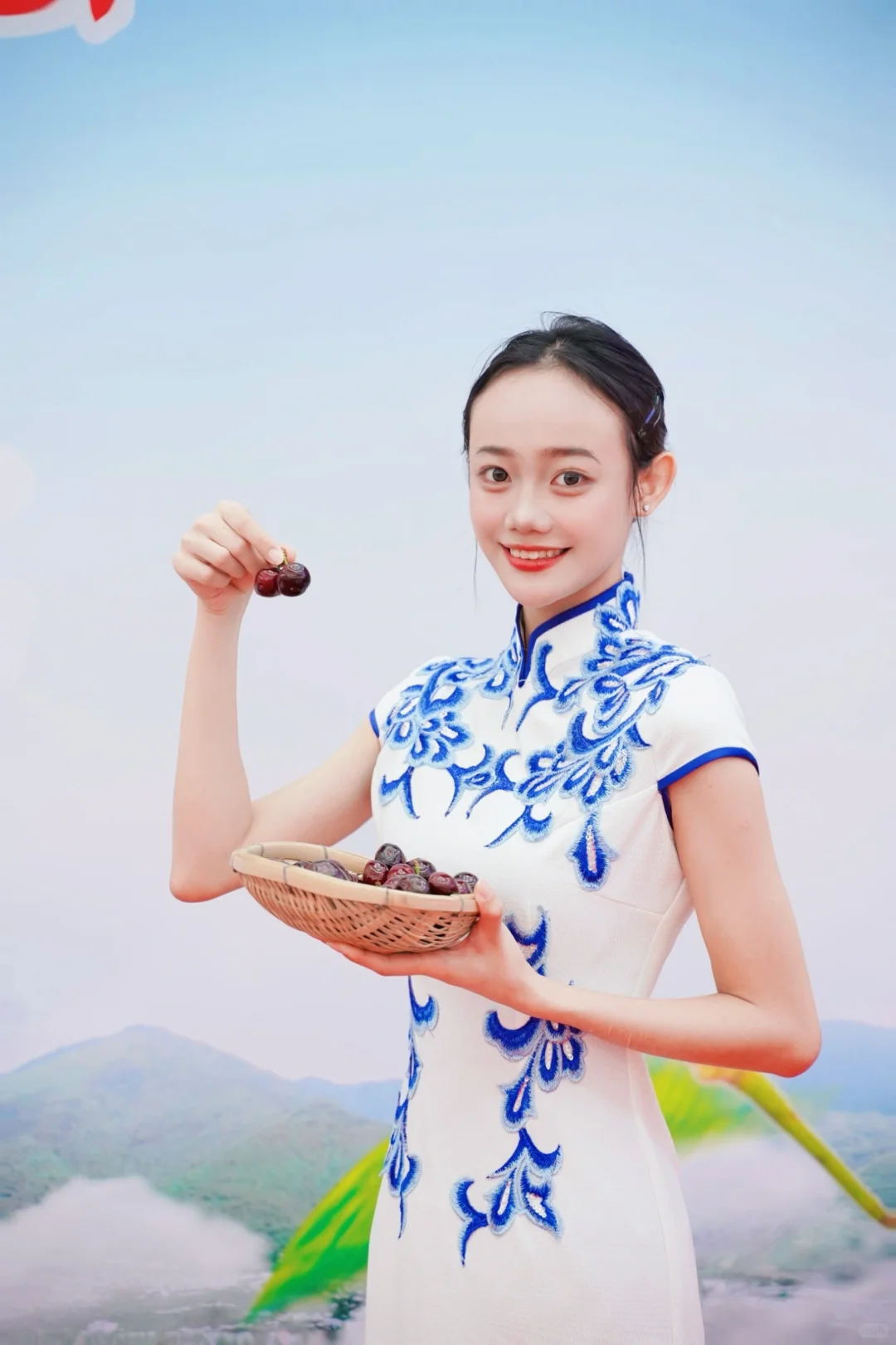 广州礼仪｜在樱桃推介会做礼仪实现樱桃自由