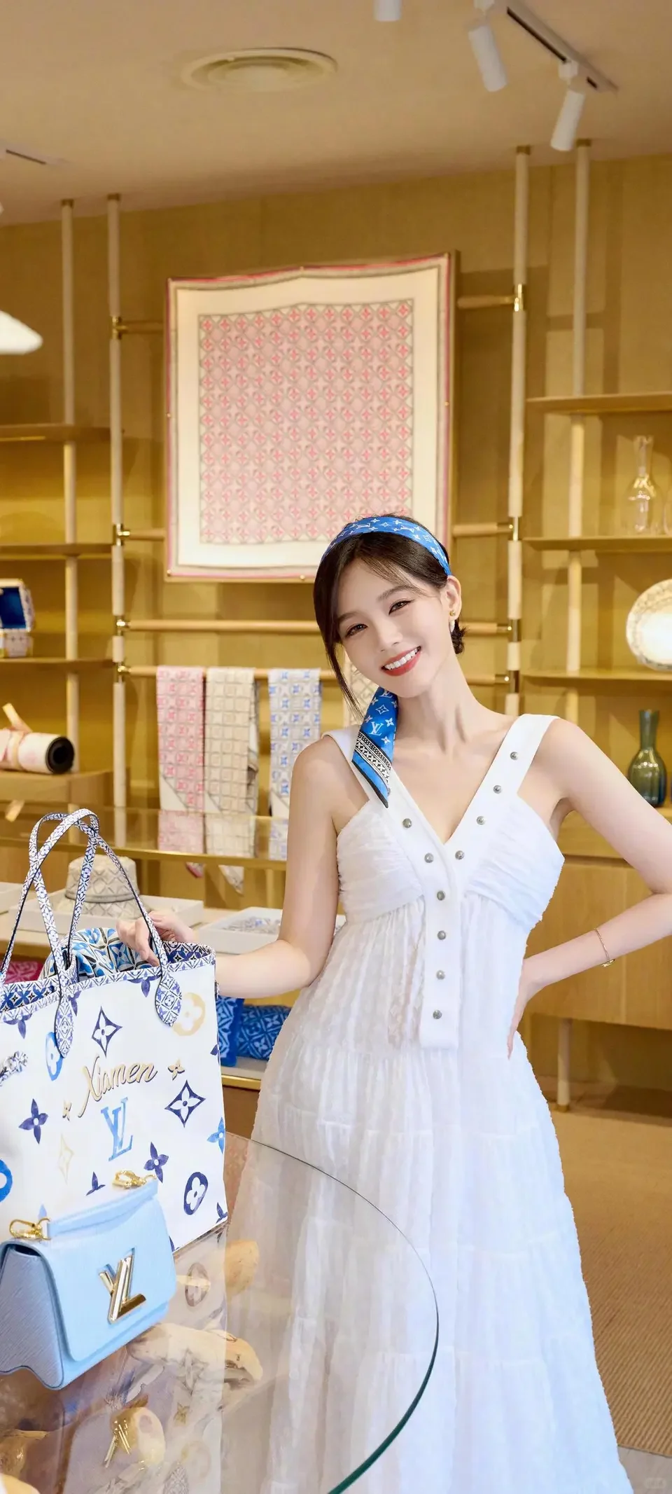 李一桐，完美的身材比例，轻熟少女感