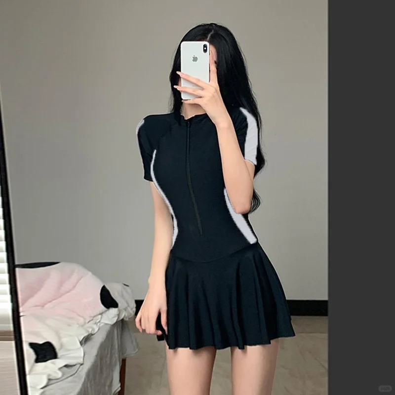 平价保守又显瘦的泳衣！！
