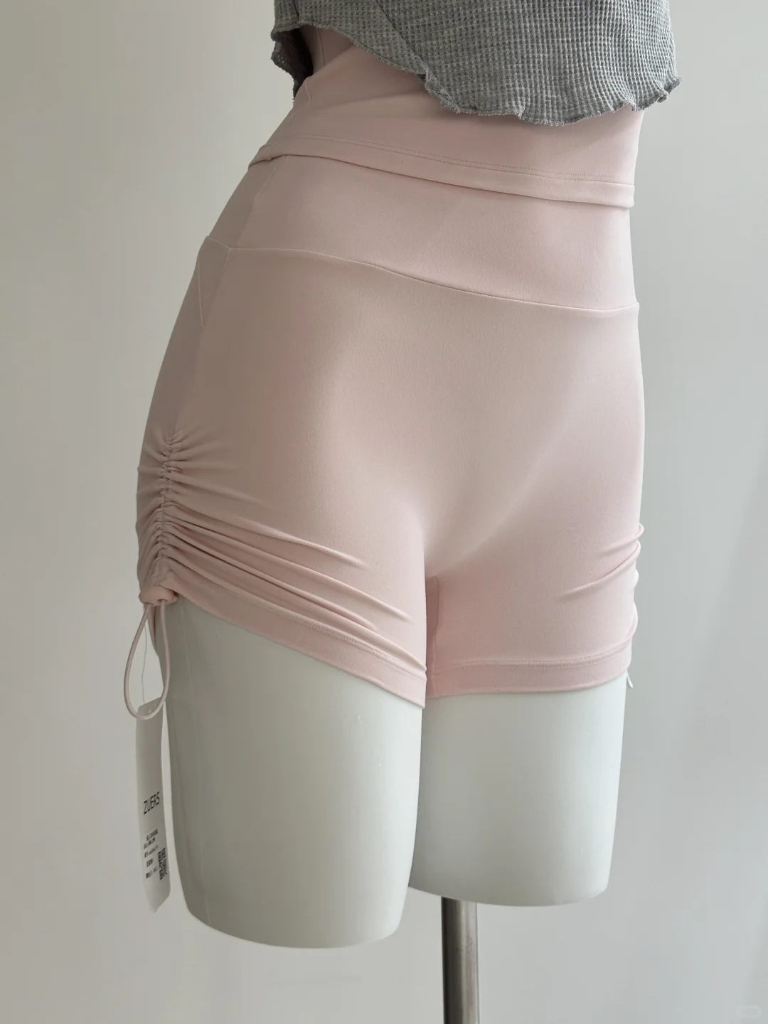 好温柔的一套瑜伽服哦！！纯欲感拉满！！