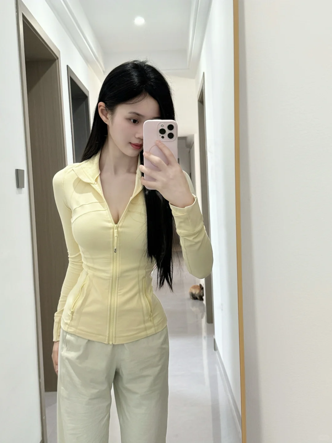 Lululemon define 奶油黄 这个颜色太春天了