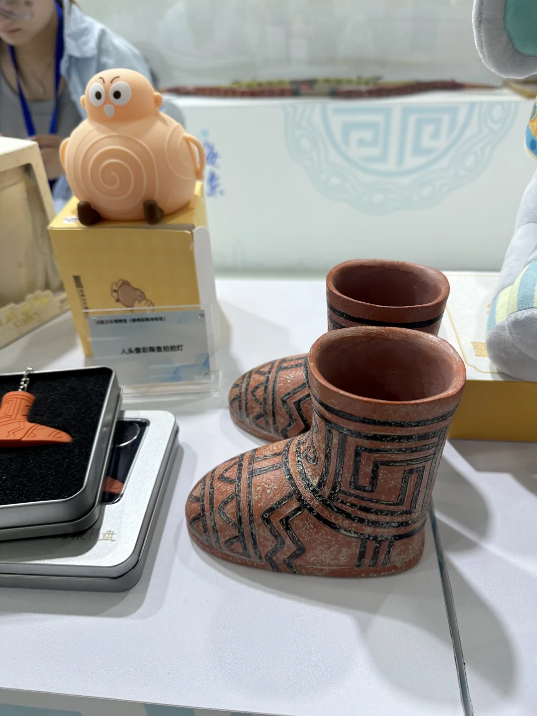 我说西宁街上咋没人，原来大家都在青洽会