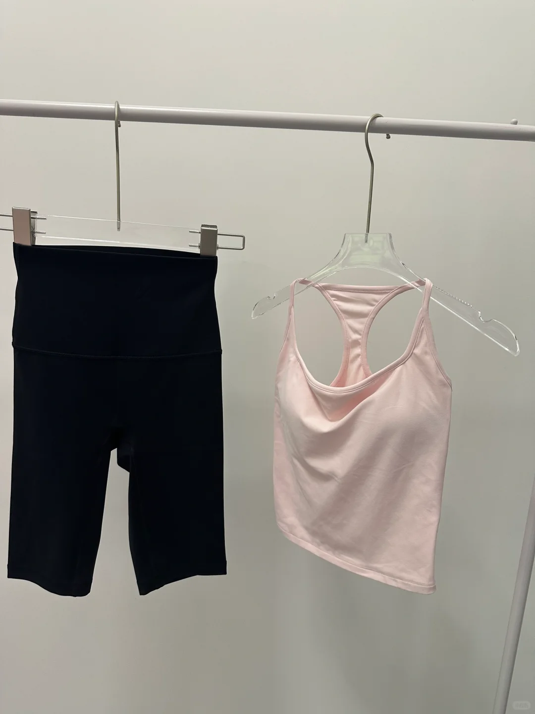 ? 这瑜伽服套装的颜值与实力并存