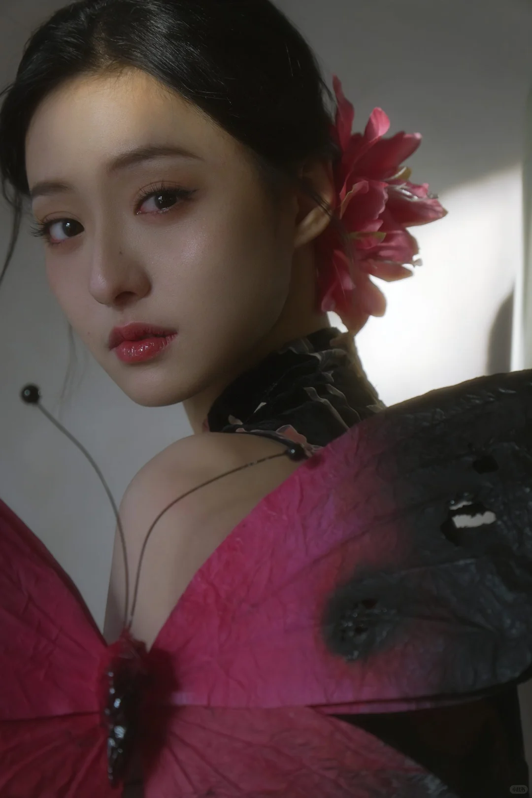 胡连馨真的从头美到脚，不愧是旗袍之躯?
