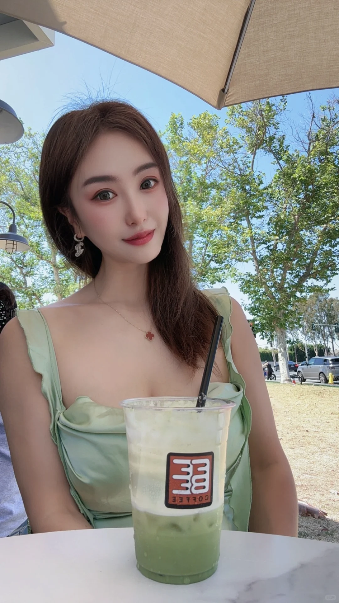 不穿bra的尔湾少妇小姐姐们——美式??生活