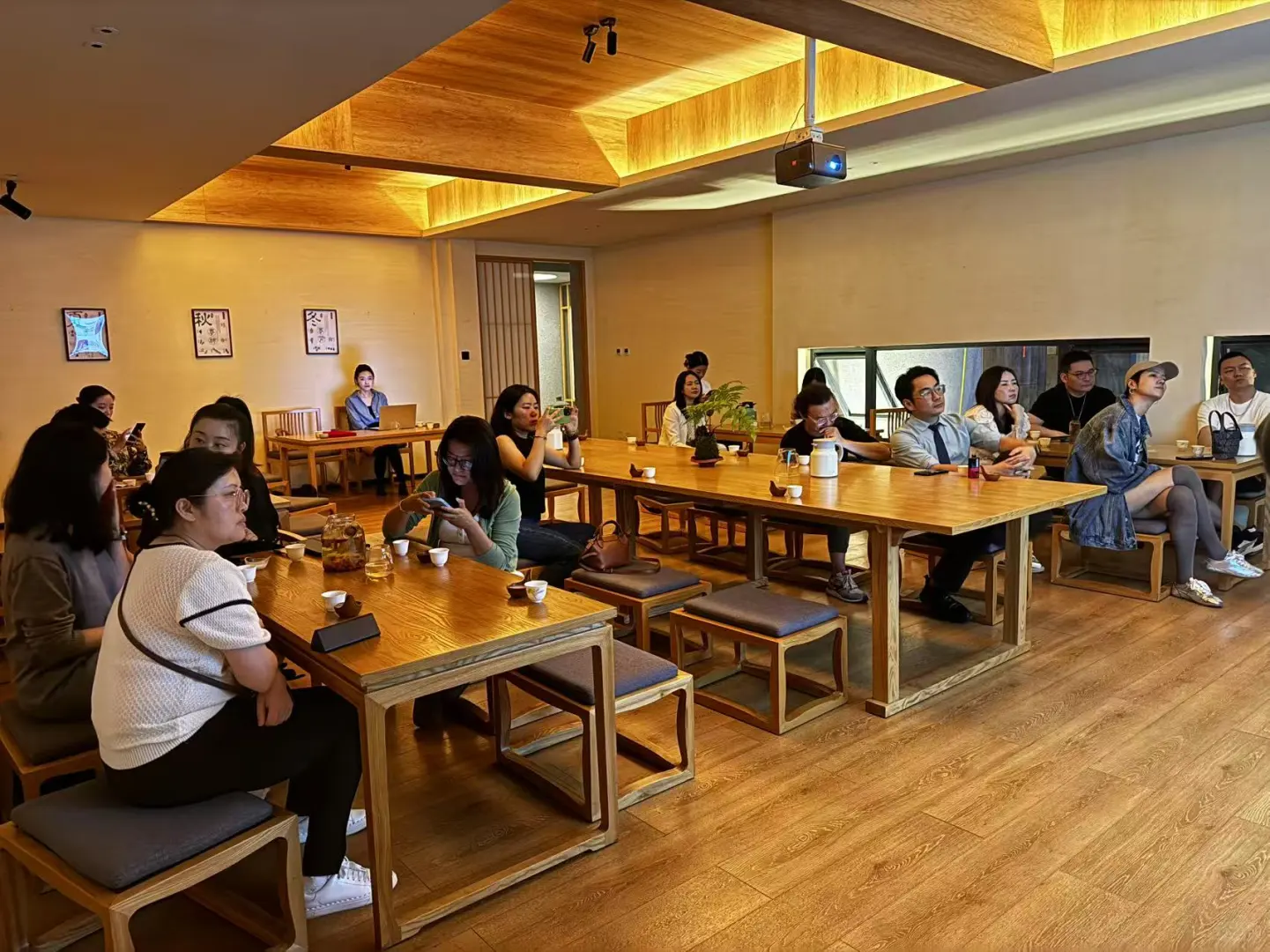 交流与分享 合作与共赢