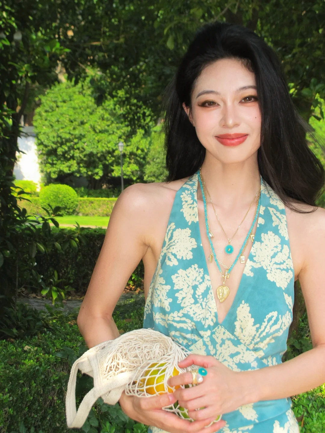 精心打扮怎么了？我只知道自信美丽！