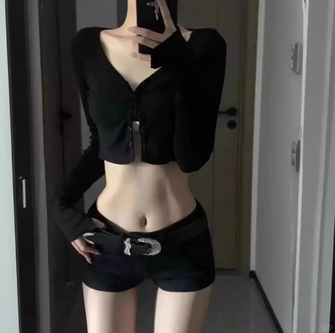 看看你的今日穿搭！！