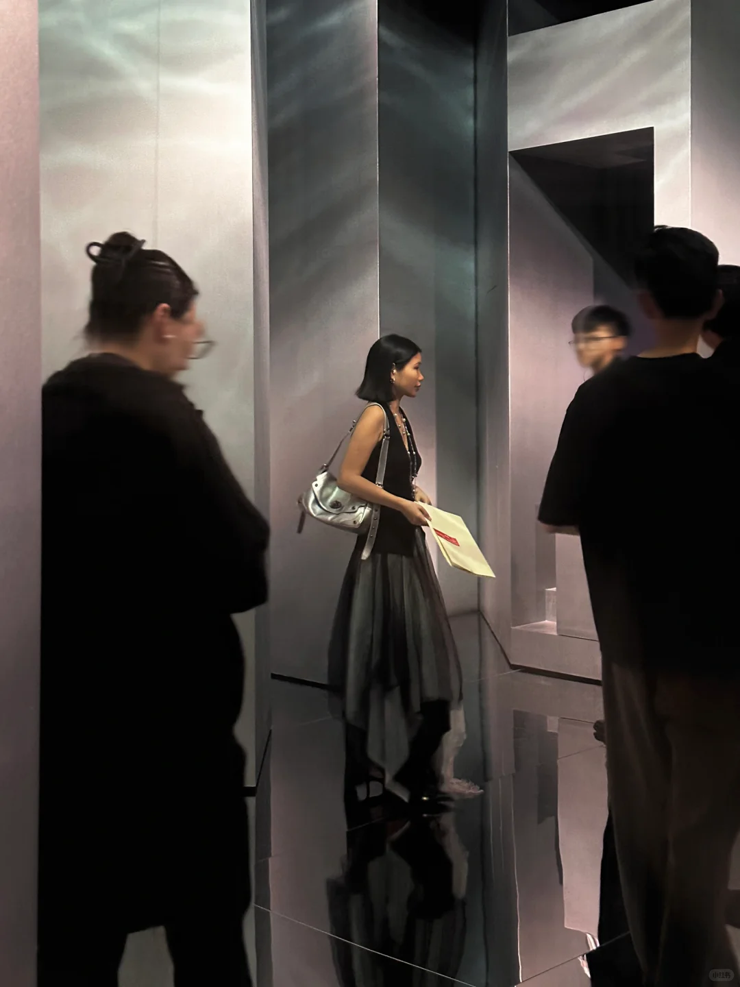 上海外滩坠震撼的新展……ᴜɴʀᴇᴀʟ sʜᴀᴅᴏᴡ
