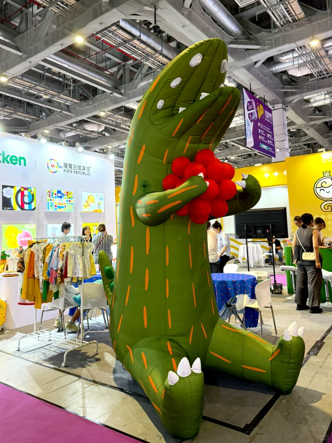 哪里的展会上看到了这么可爱的IP
