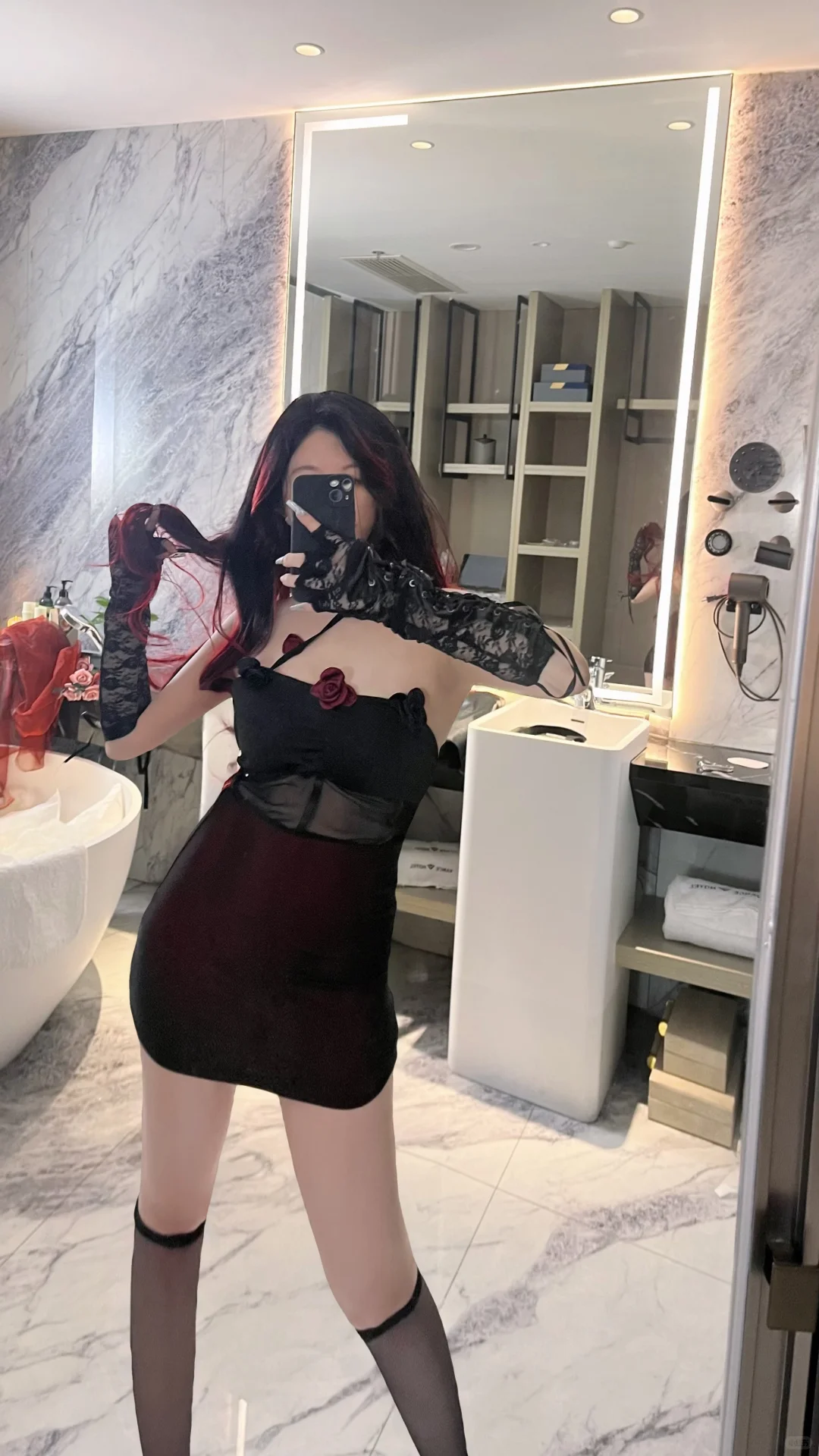 约会战袍?巨显腰臀比