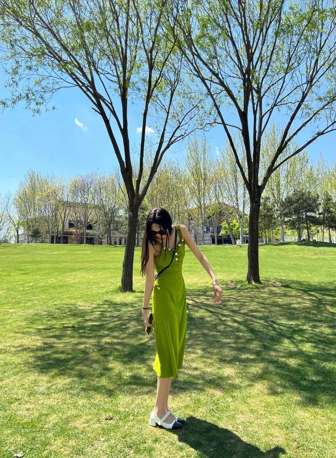 在公园里享受阳光☀️｜尝试熟女风