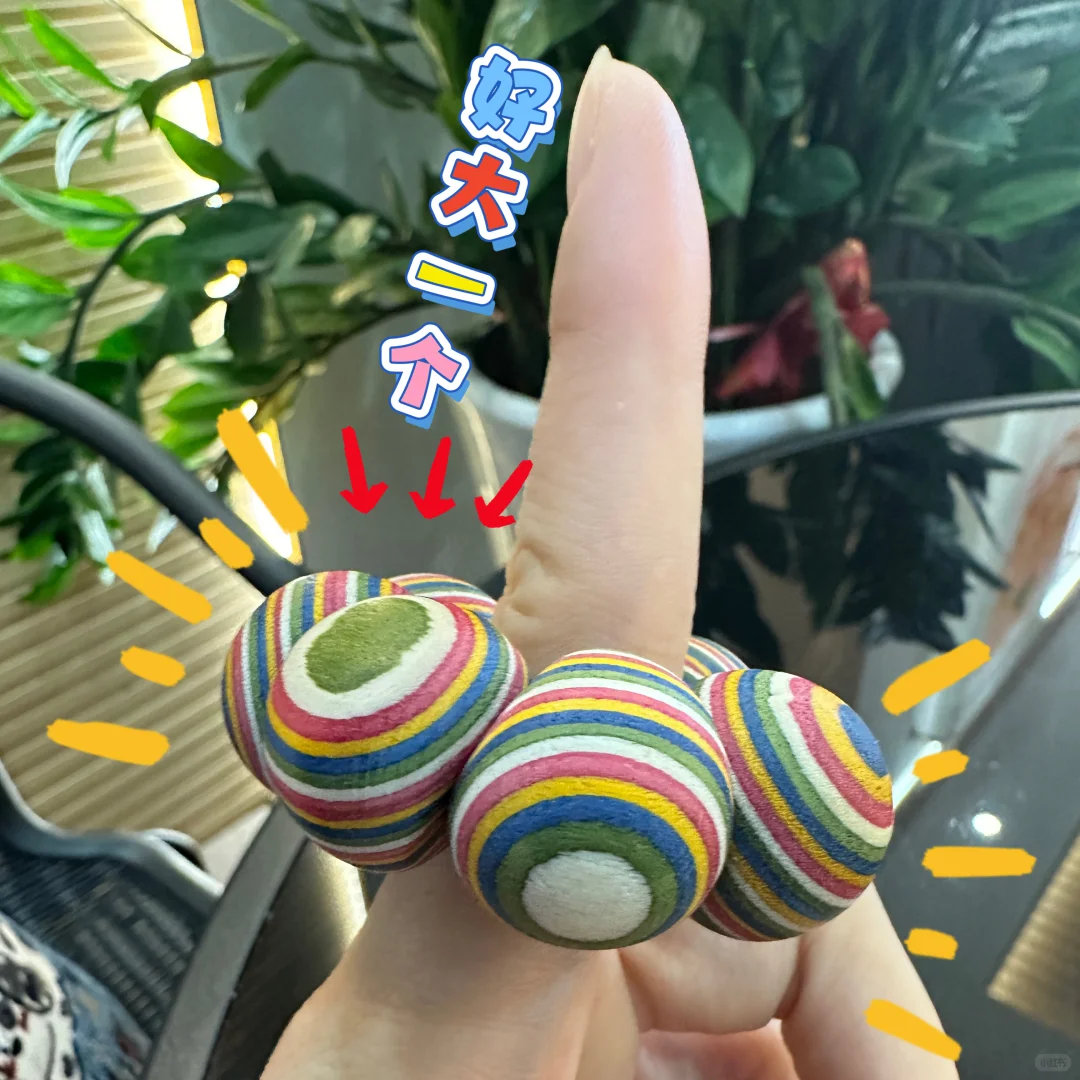 等餐时文玩少妇都在做啥?