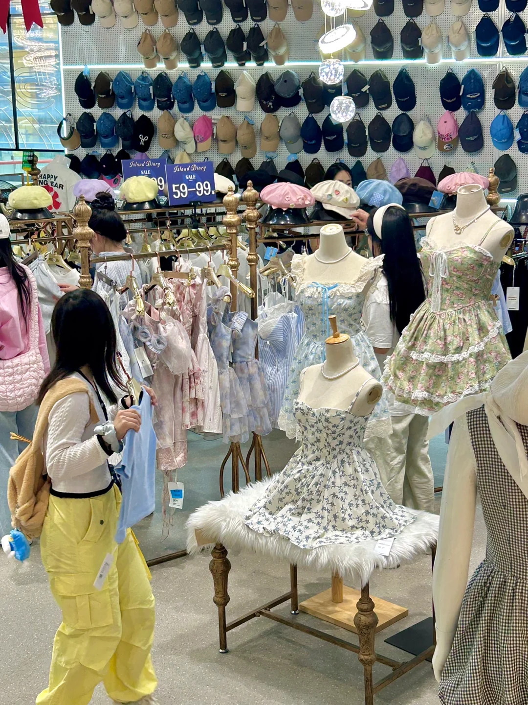 记住青岛这个地方！！海边小裙子¥59起随意试…
