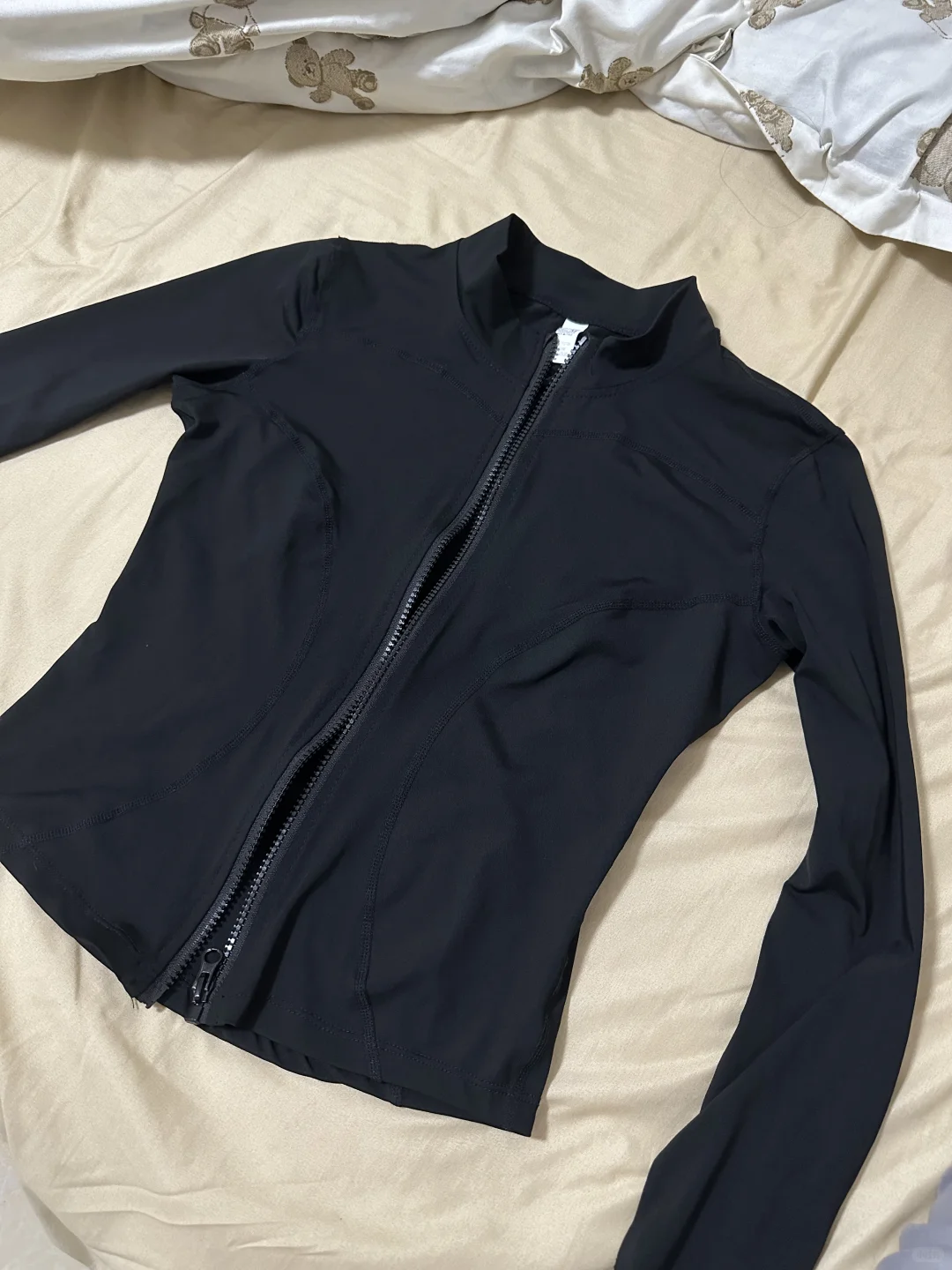 Pdd瑜伽服➕灰色短裙，平价穿搭分享