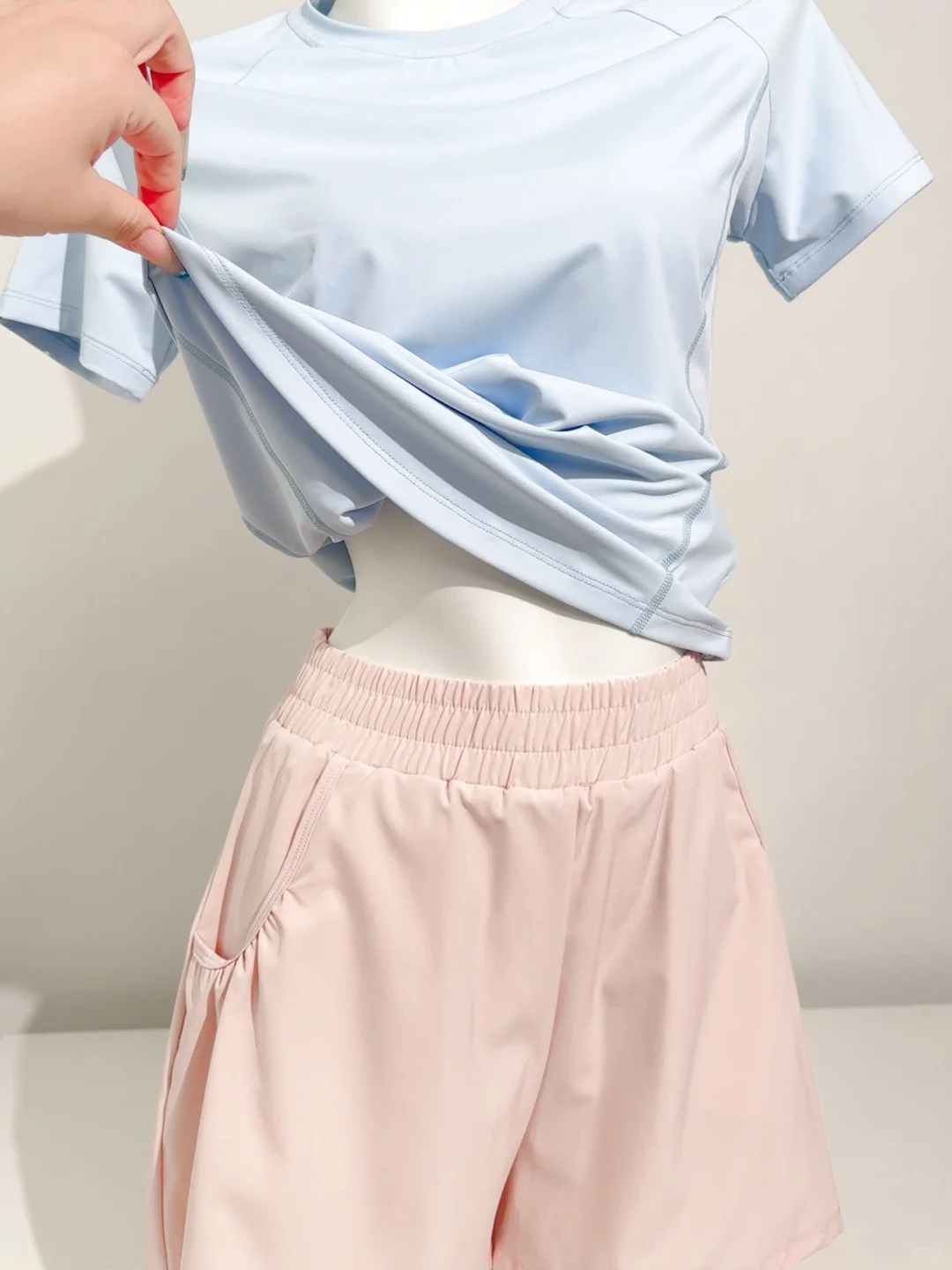 ???29?瑜伽服！后背有呼吸孔的瑜伽服‼️