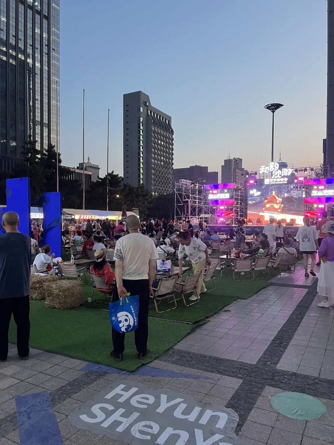 沈阳新晋～工业展览馆夜市