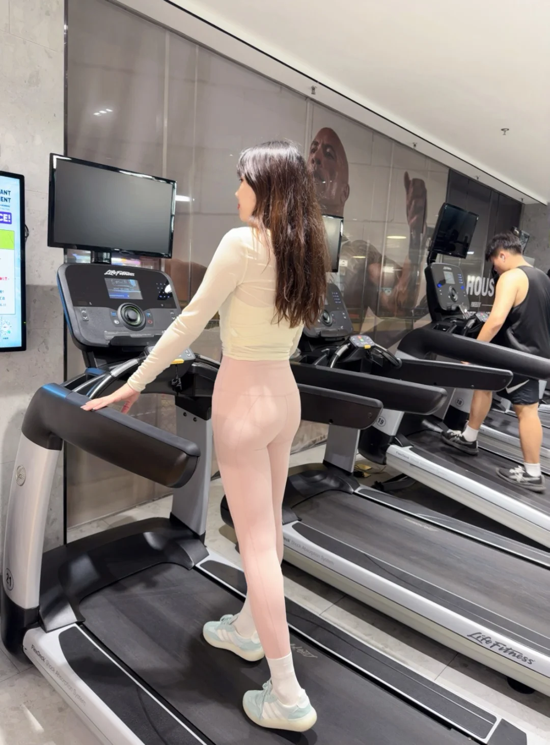 沈阳健身女孩穿搭 | 超适合夏天的瑜伽裤