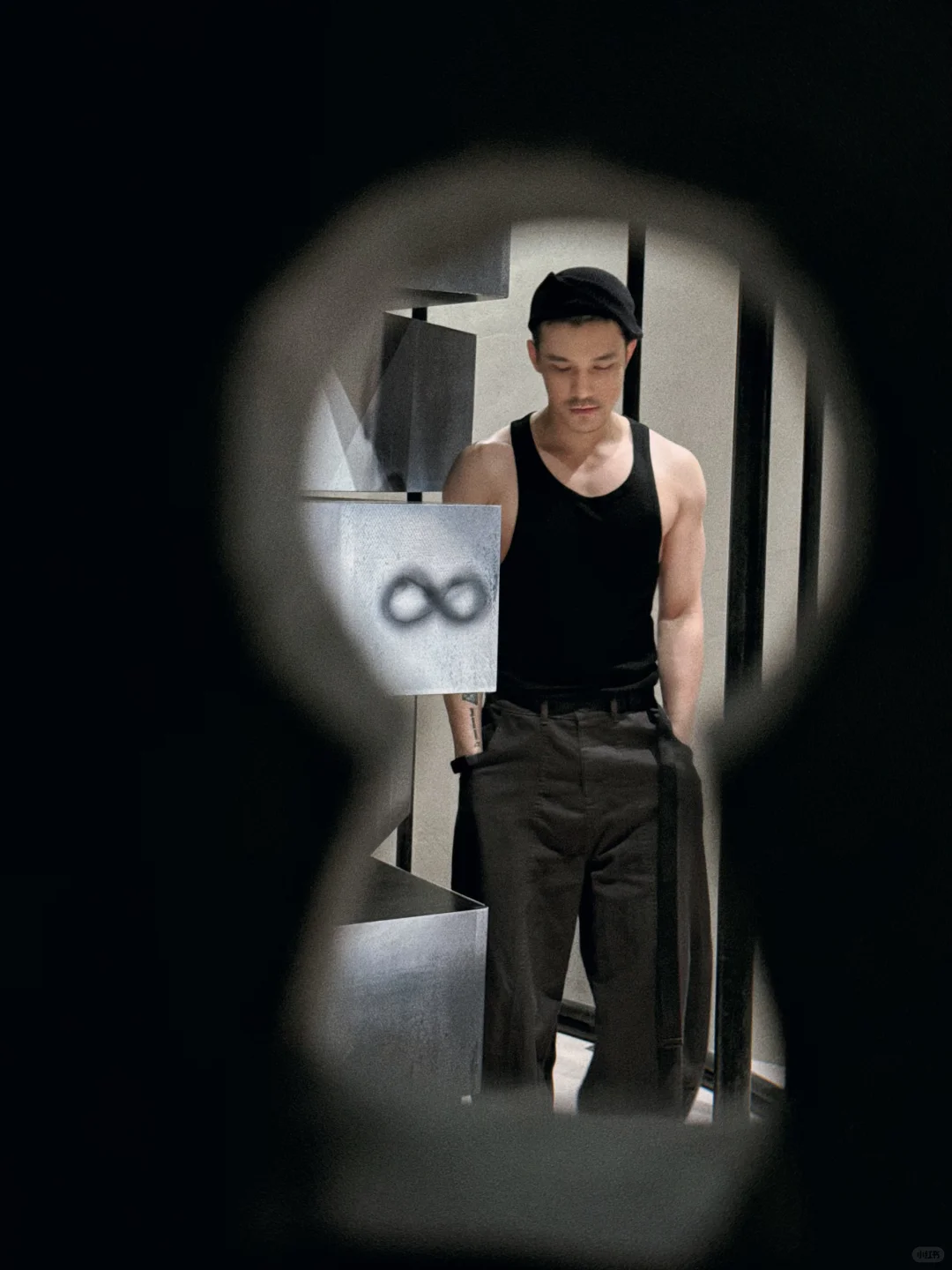 安静看展怎么突然笑场？