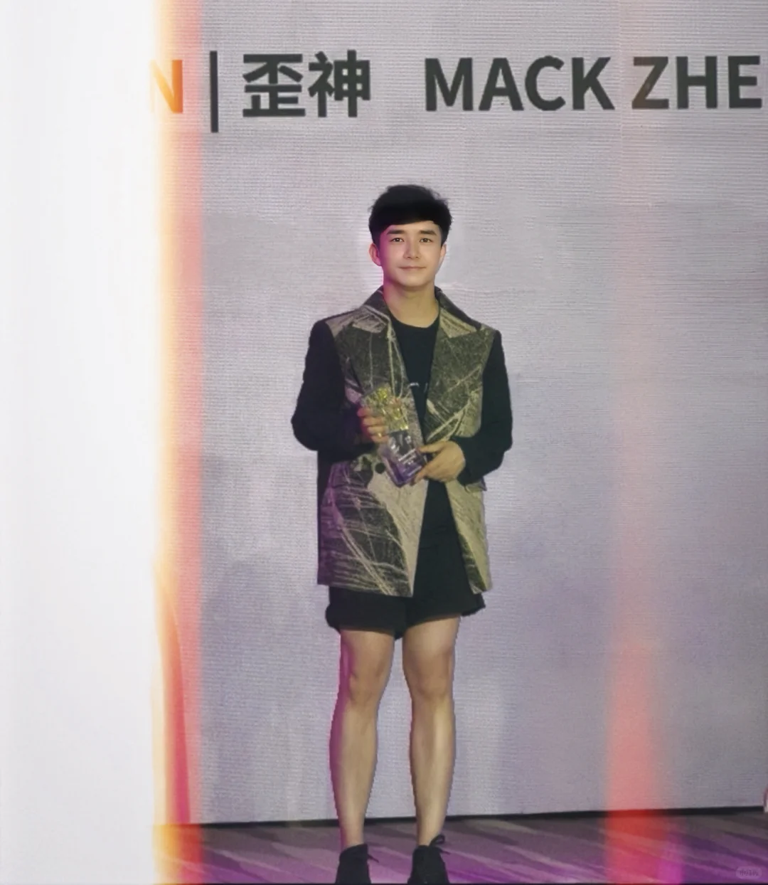 MACKZHENG
