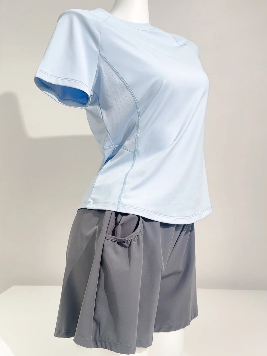 ???29?瑜伽服！后背有呼吸孔的瑜伽服‼️