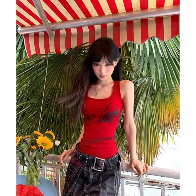 美式辣妹风来袭！涂鸦印花背心超显瘦??