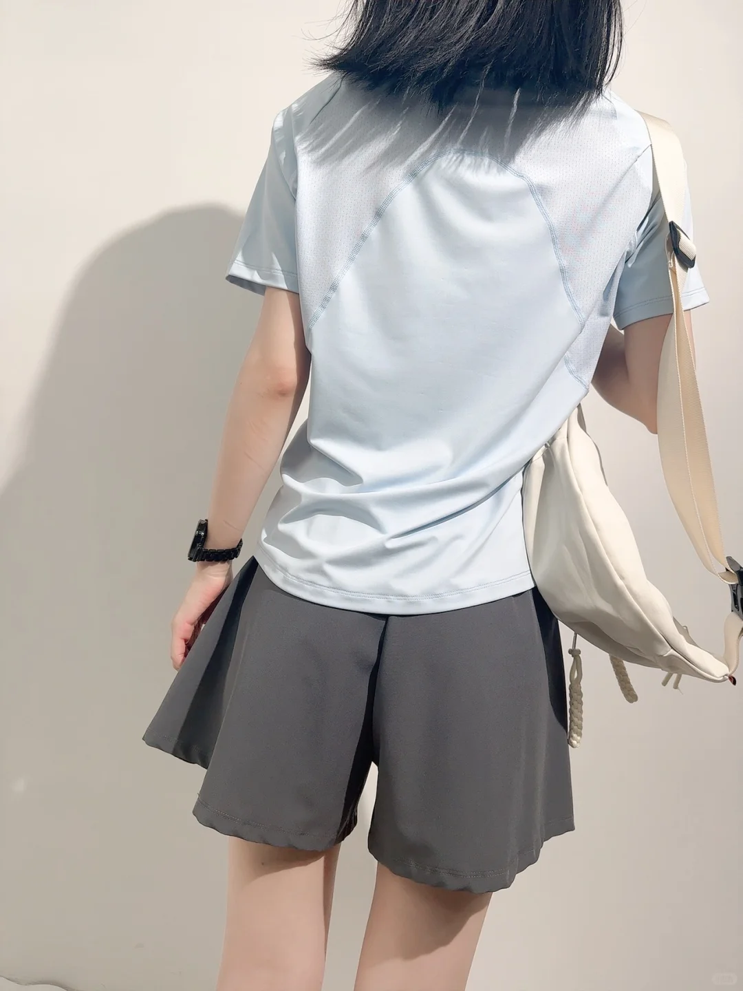 29?后背+侧边透气孔?!这件蓝T太懂夏天了~