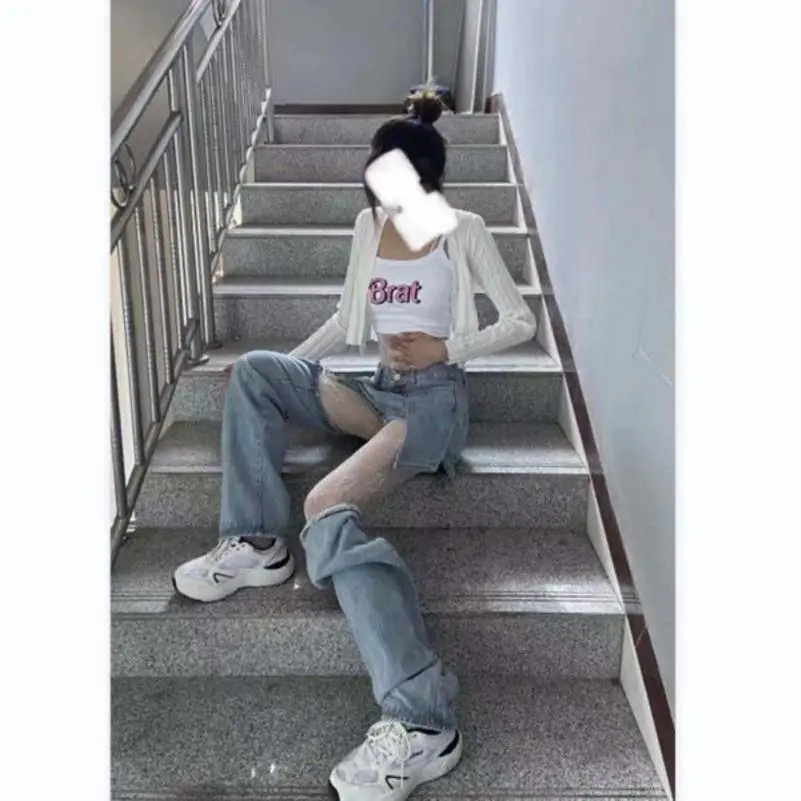 夏日辣妹必备这条高腰牛仔短裤也太显腿长了