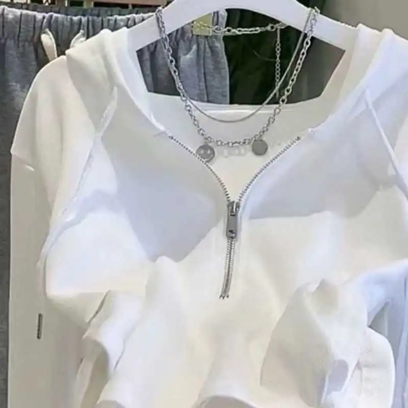 超酷辣妹修身卫衣秋冬必备小众设计感?