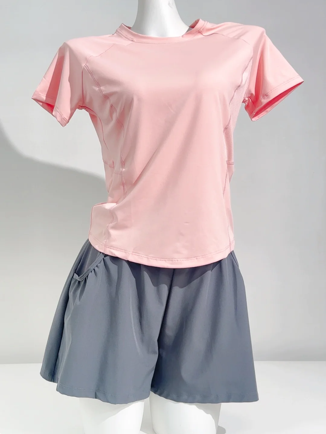 ???29?瑜伽服！后背有呼吸孔的瑜伽服‼️