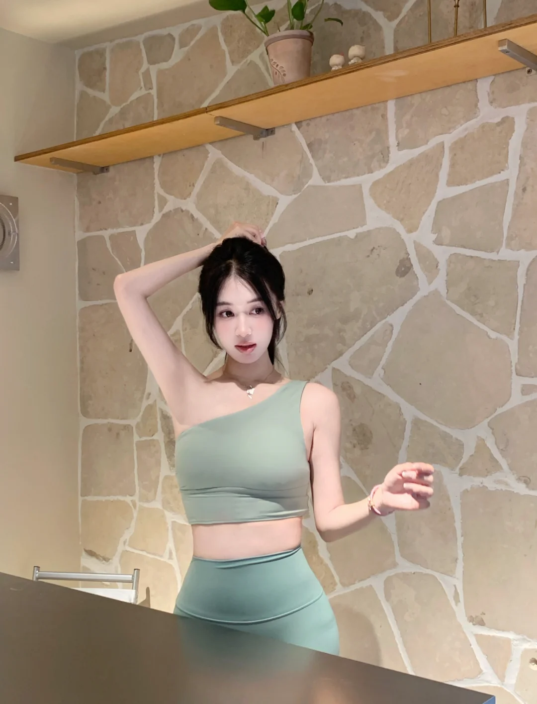 挑战只穿瑜伽服出门Day57｜绿色超清新呀?