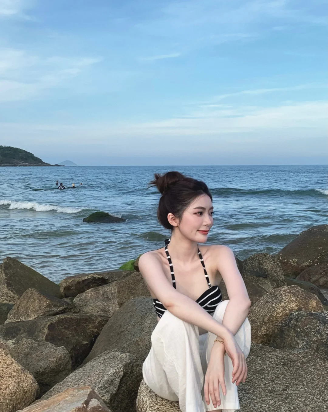 傍晚海风礁石?