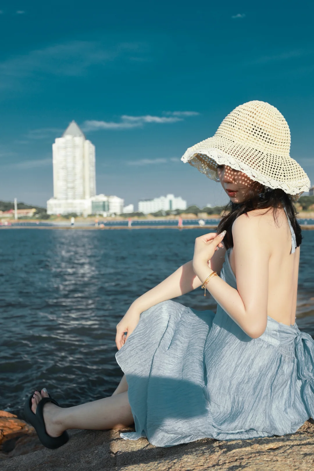 出海边次抛裙子?都只穿过一次。几乎全新