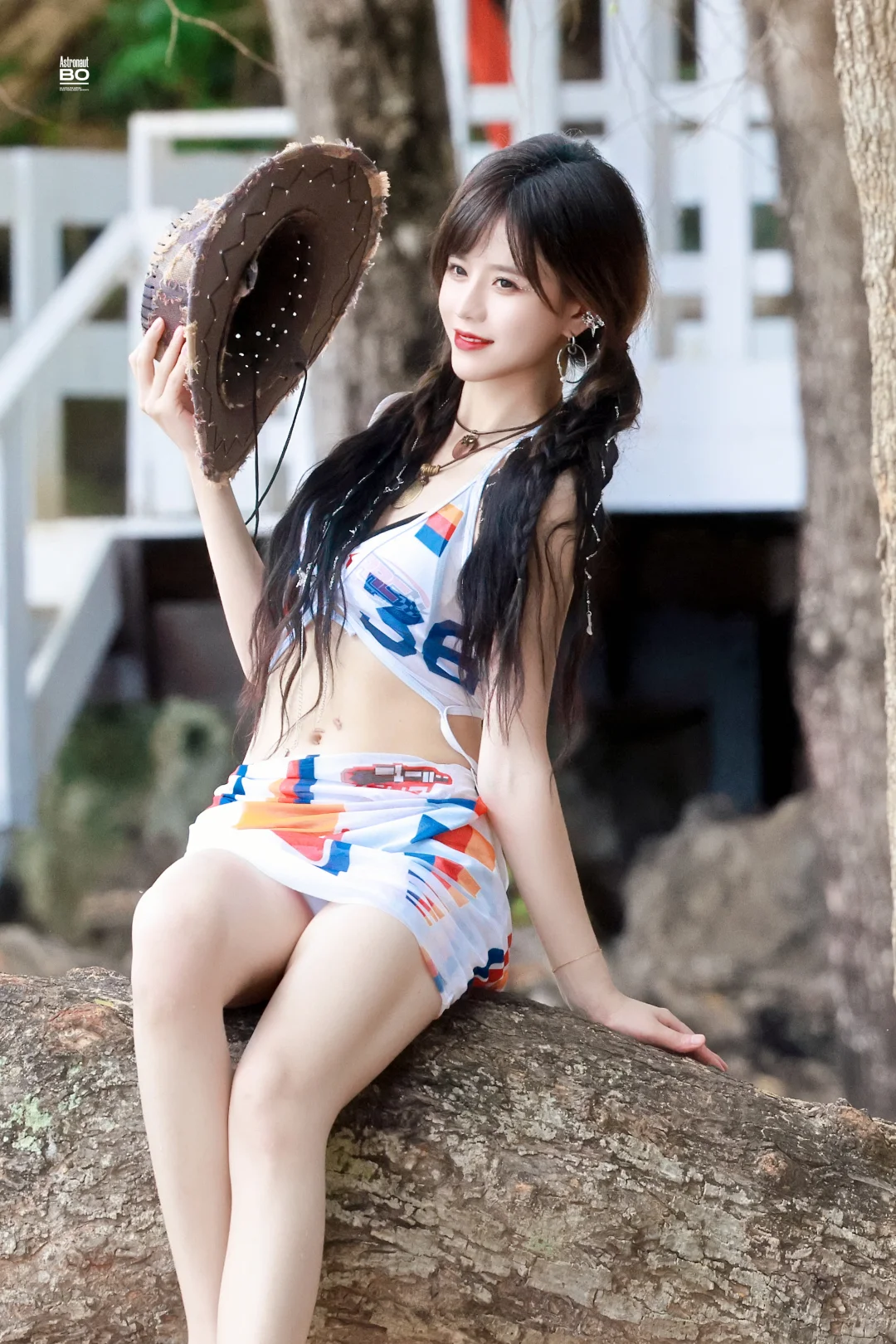 SNH48柏欣妤海边穿搭，夏日多巴胺代名词！