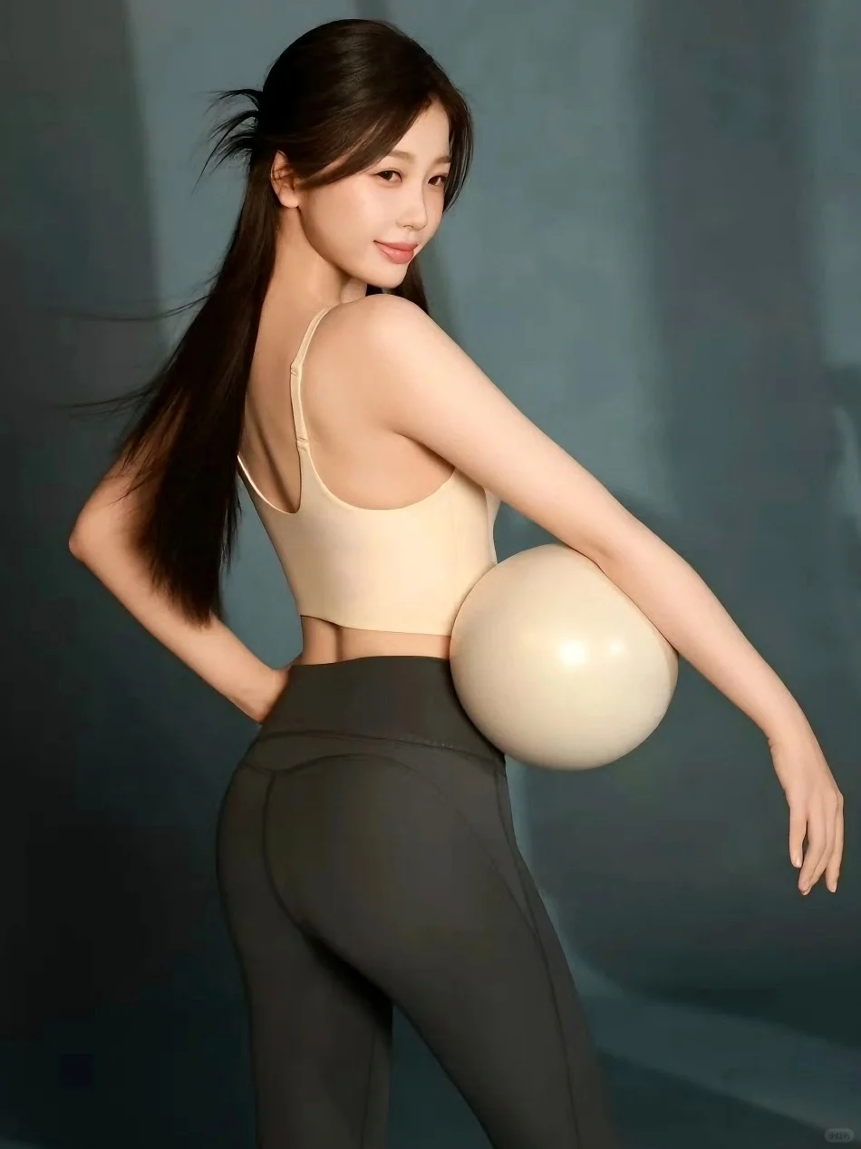 瑜伽服逐渐日常?来看看明星们的运动穿搭
