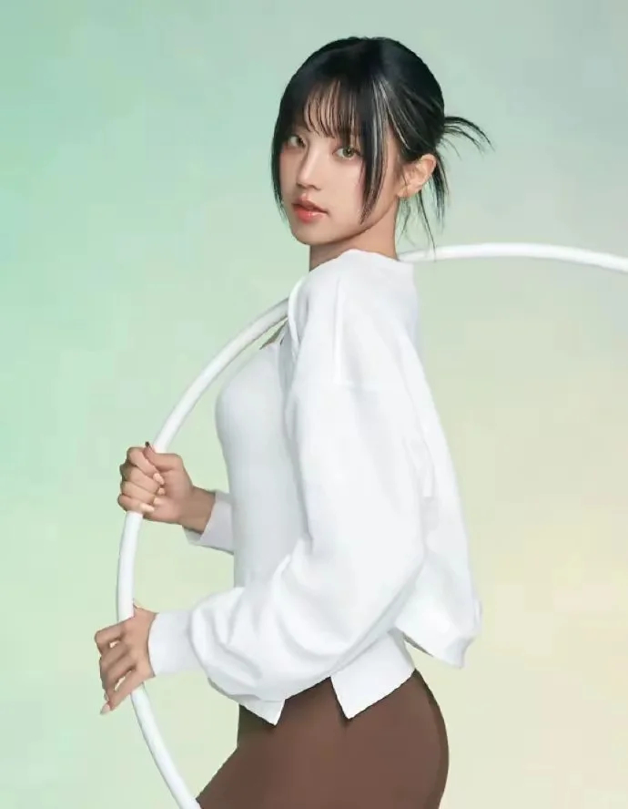 宋雨琦瑜伽服代言写真