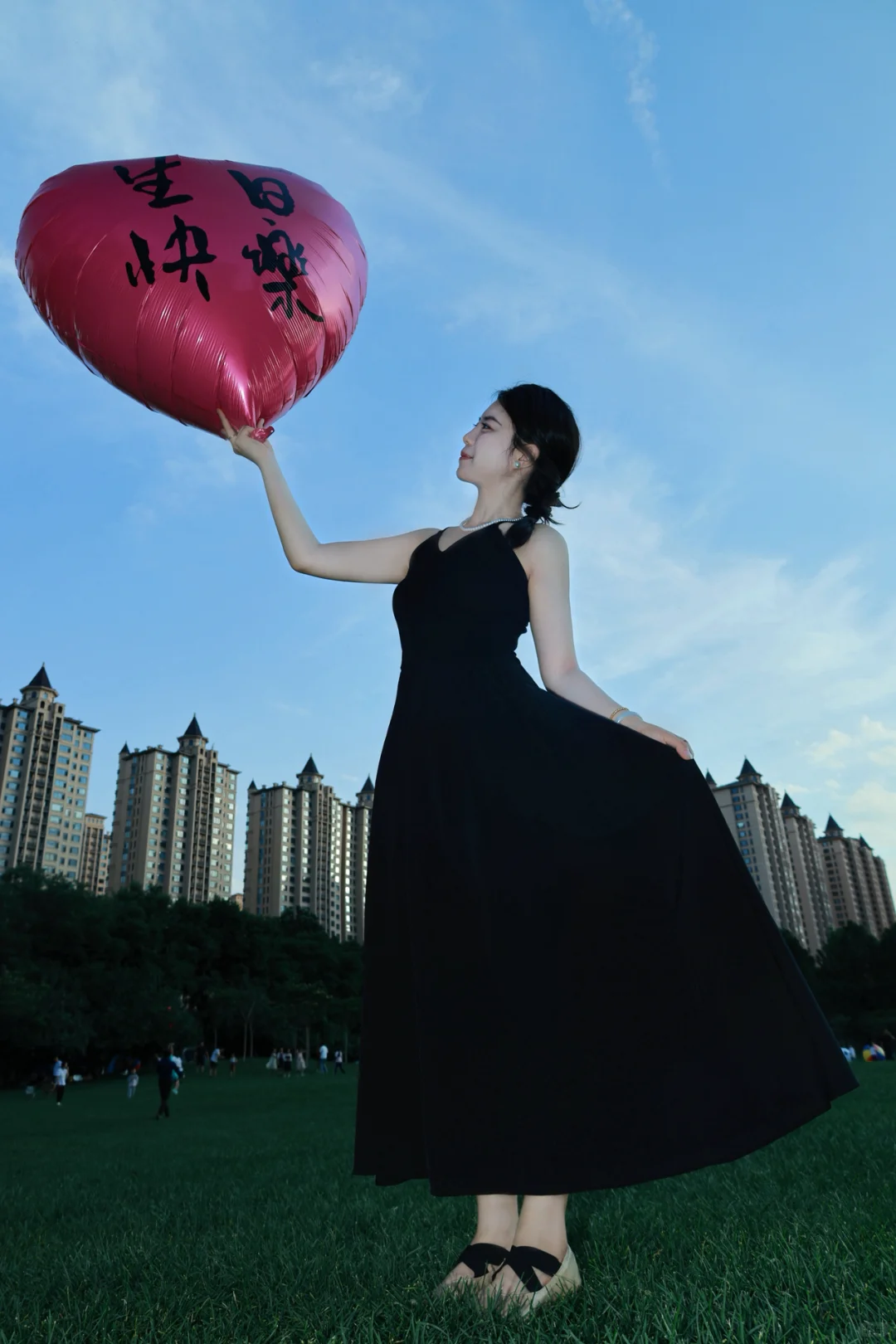 出海边次抛裙子?都只穿过一次。几乎全新