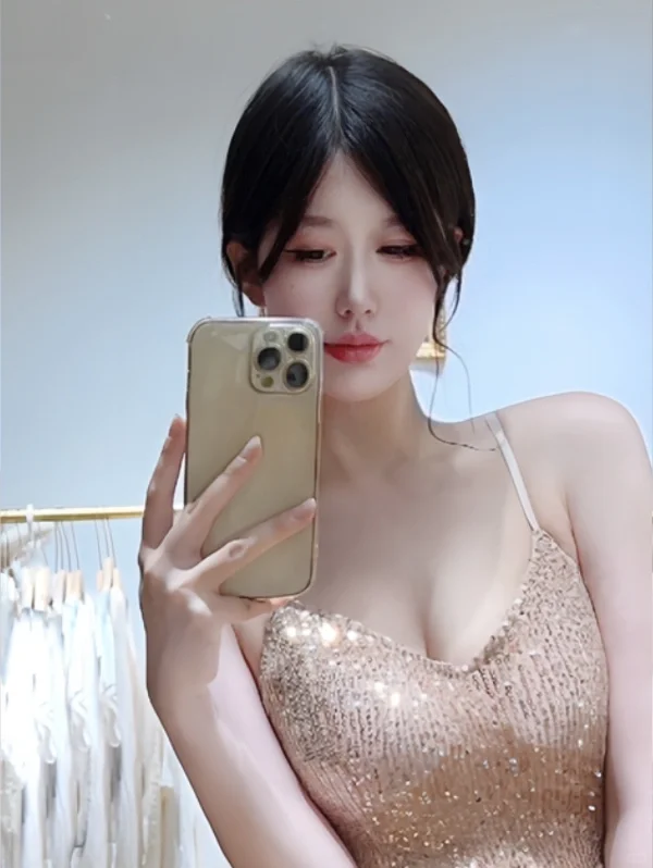 姐妹们请交出你们的约会战袍