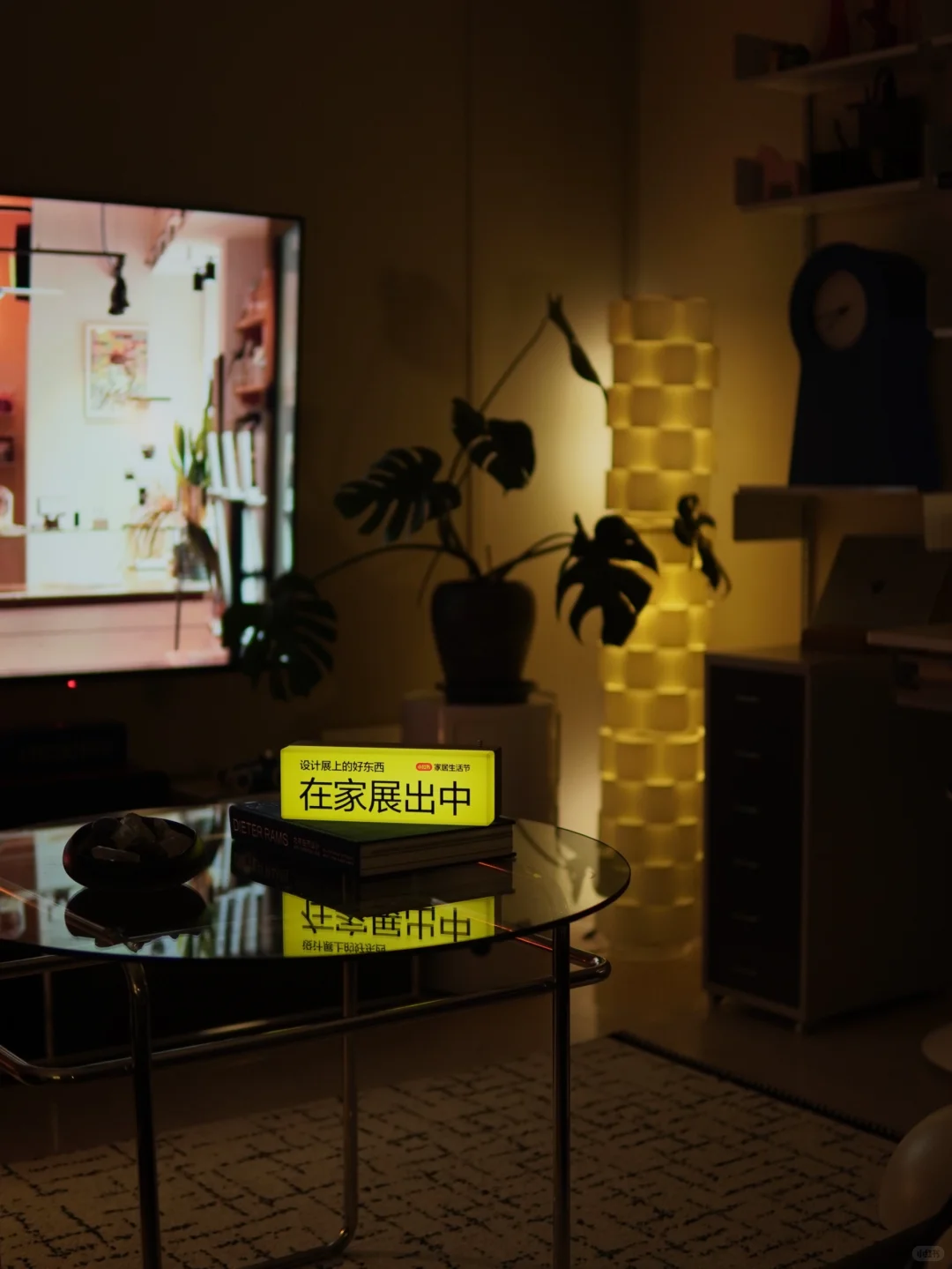 出息了?小红书来我家办展了