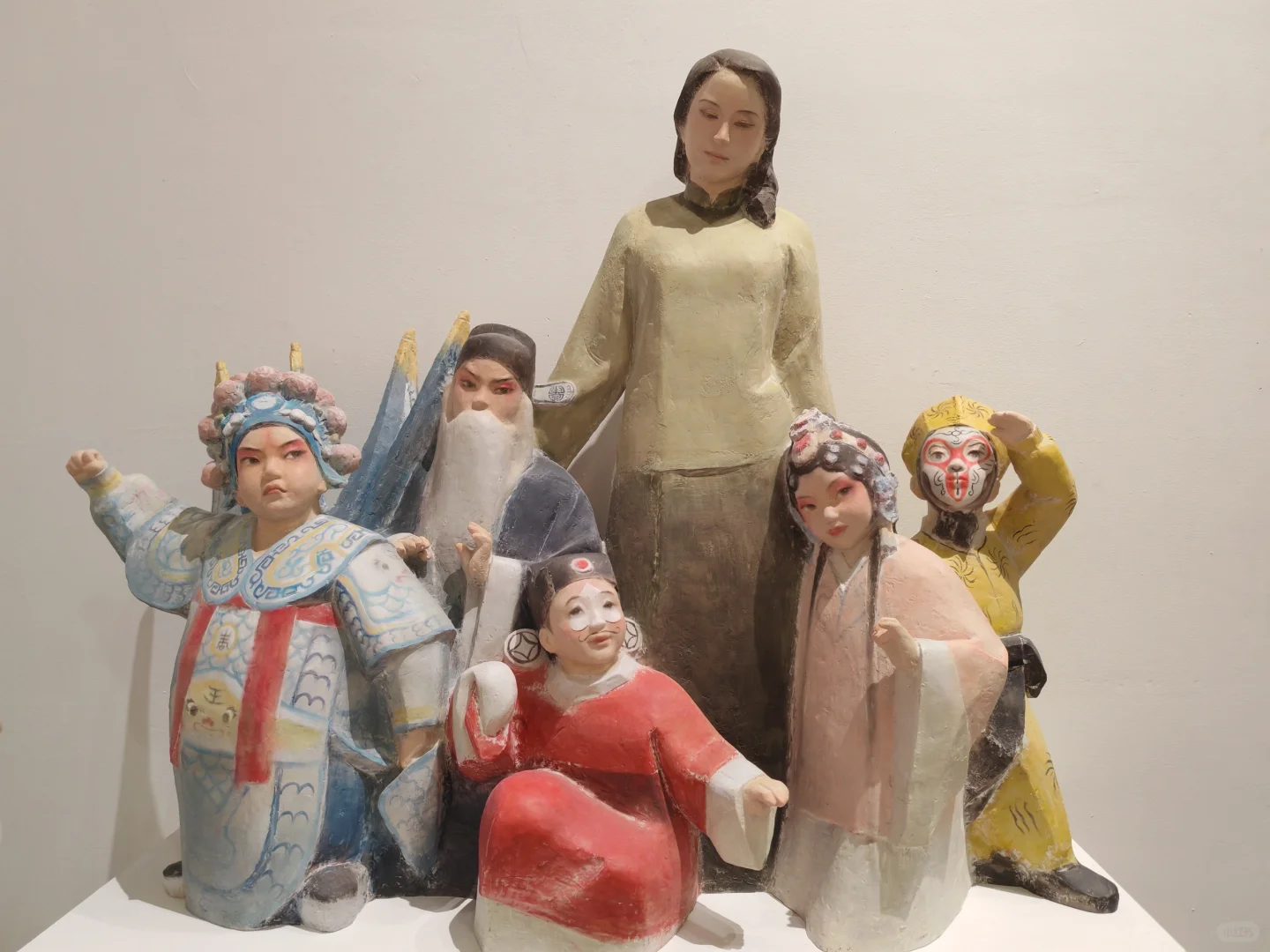 好喜欢这种现代和未来结合的设计展啊！