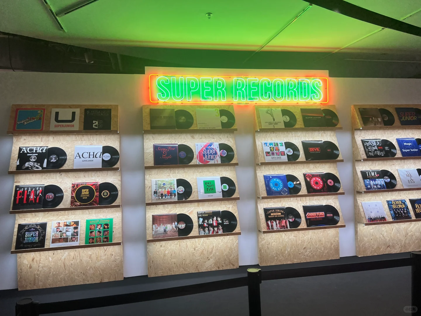 ?Suju20周年上海展览会?ELF完全幸福！