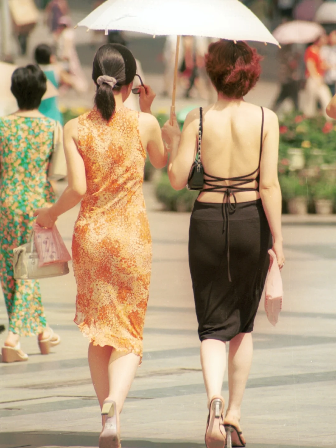 为什么现在的人不穿这种衣服了？