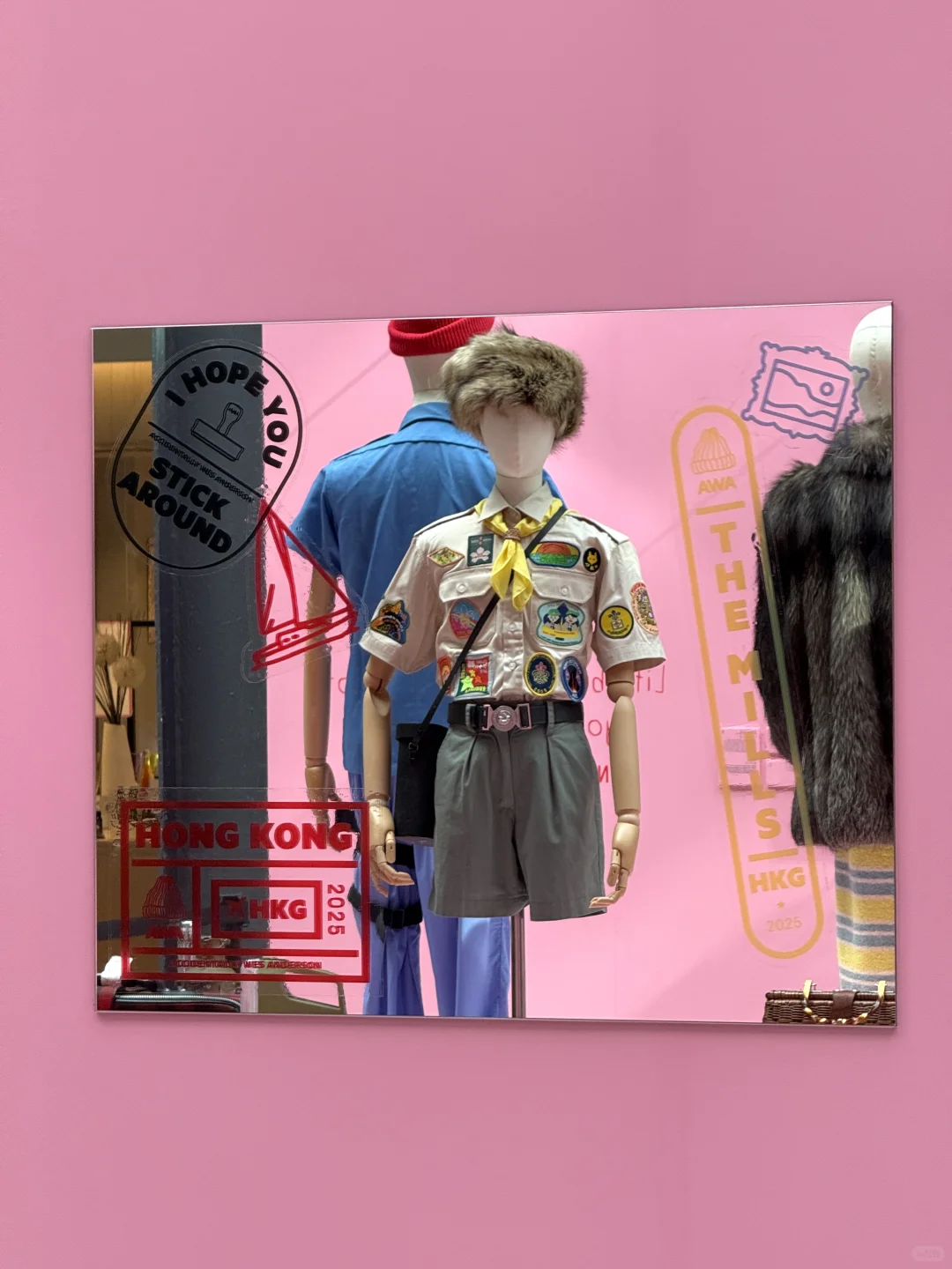 香港免费新展??闯入韦斯安德森的色彩美学