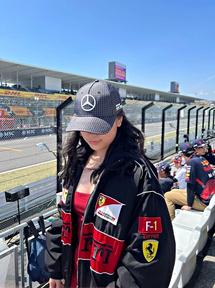 F1战袍正在努力给大家发货！