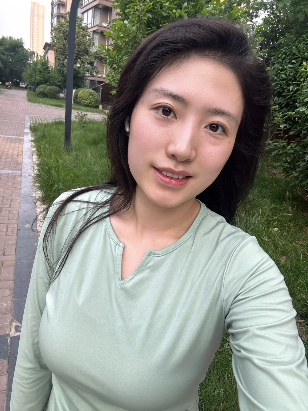33岁宝妈，晨跑+花园干净双重buff少女感拉满