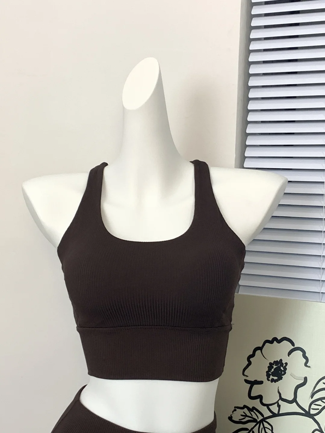 巧克力瑜伽套装? 贵气感拉满 才20+?