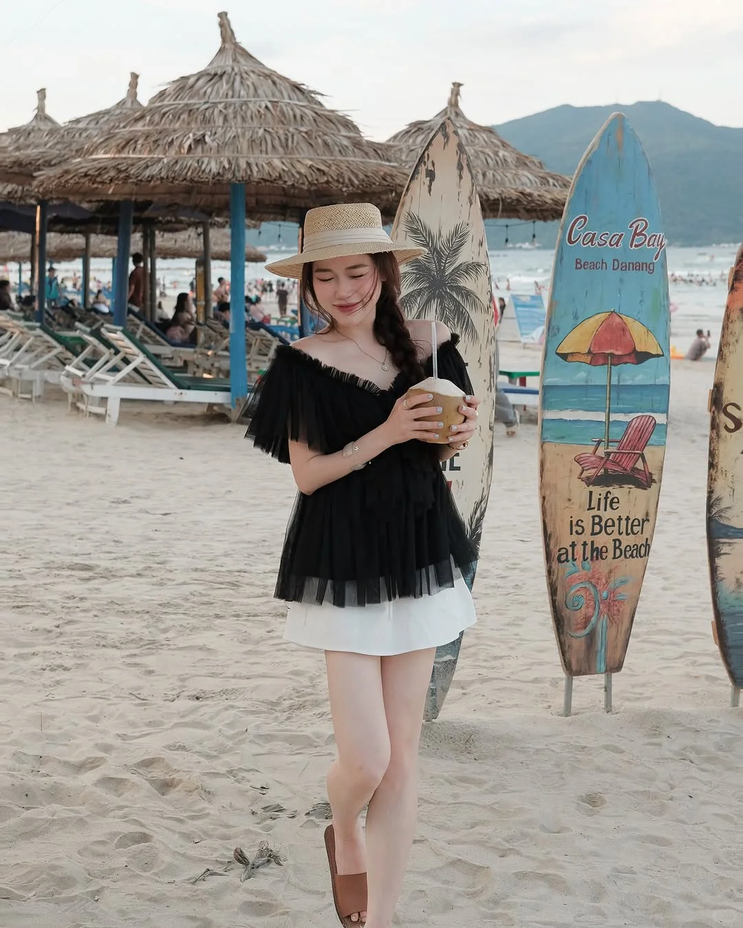 海边氛围感拉满！这套穿搭我锁死