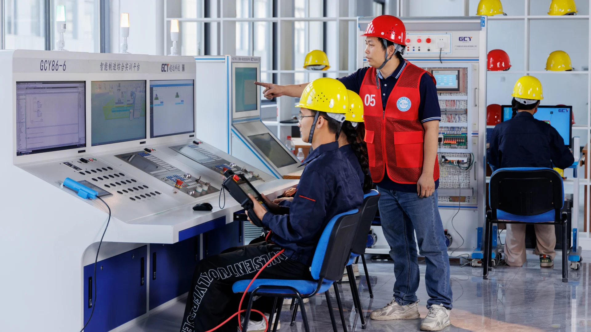 城职大的「未来工厂」科技赋能产业升级实锤