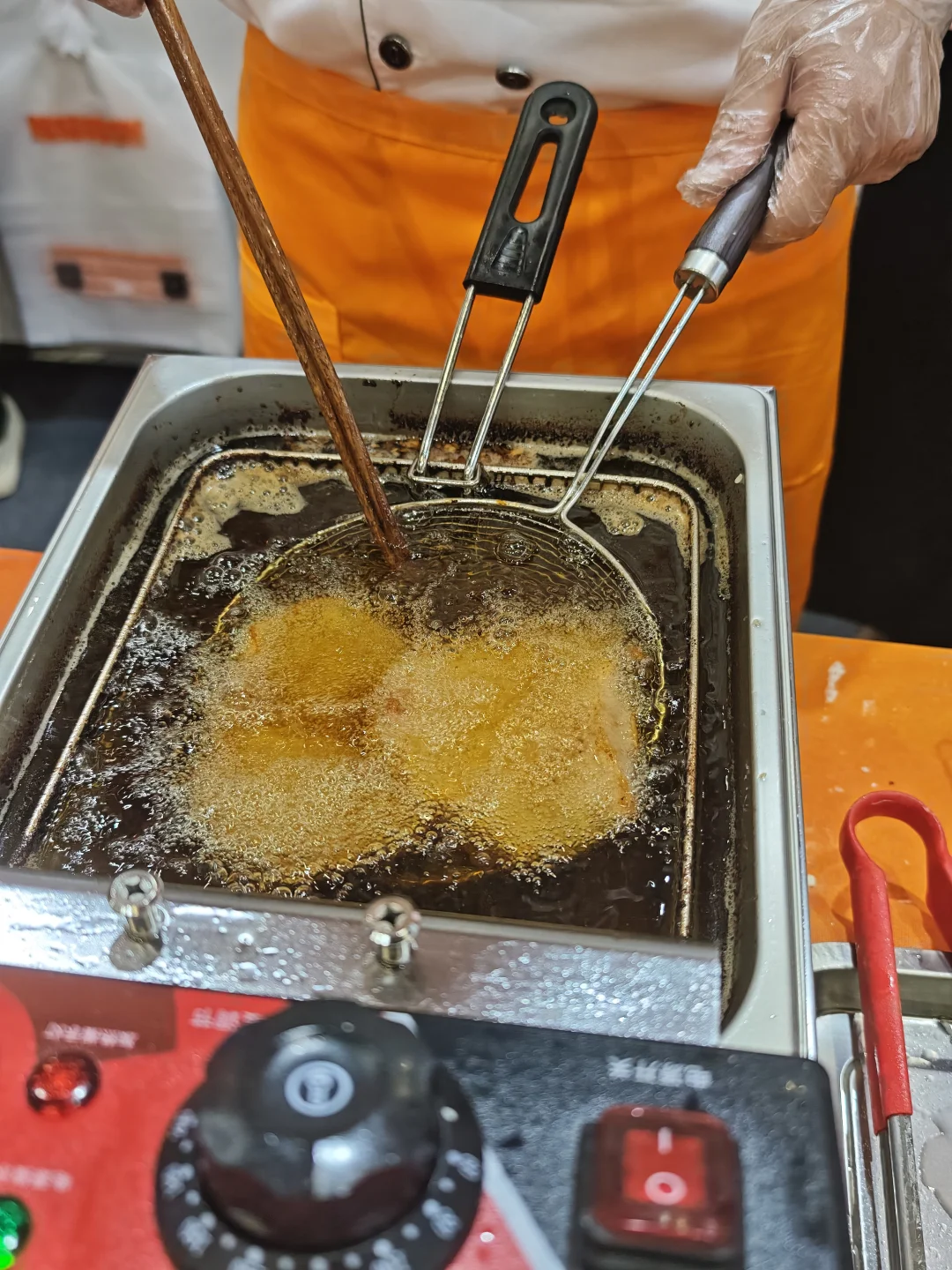 特意没吃早餐就冲了！！！